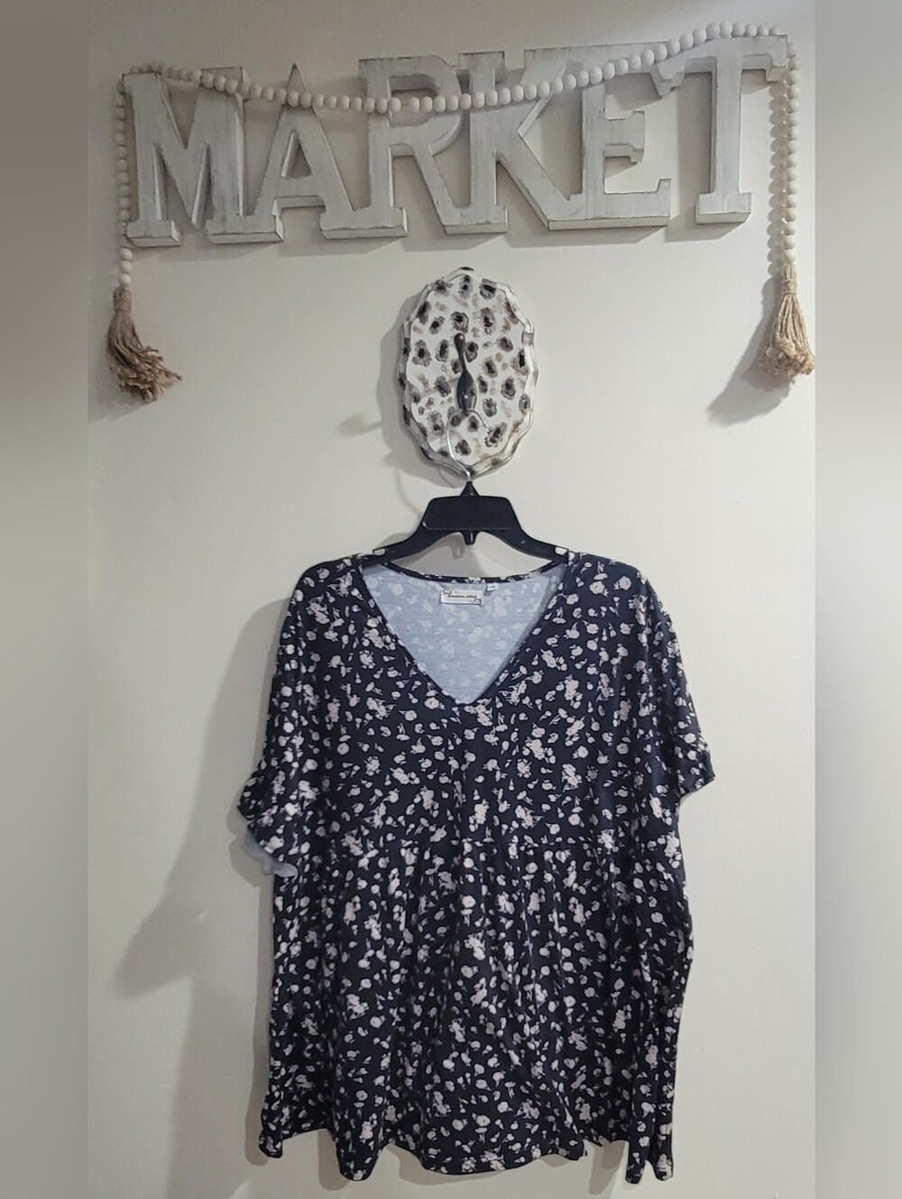 Plus-Size Black Floral V-Neck Tunic Top